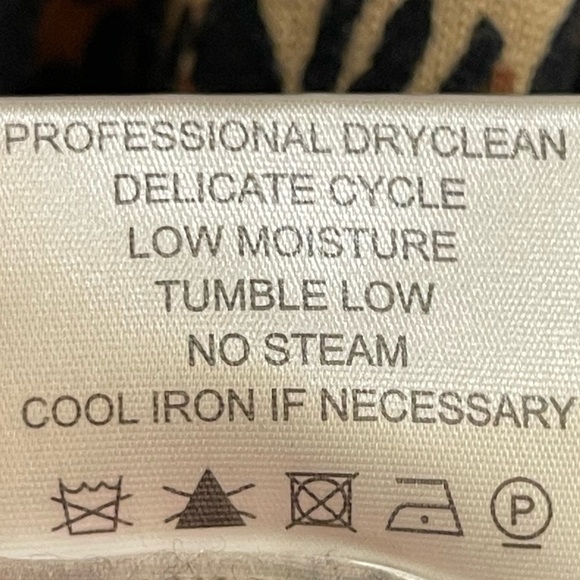 Tory Burch Animal Print Merino Wool V Neck Cardigan Size Small - Picture 8 of 8